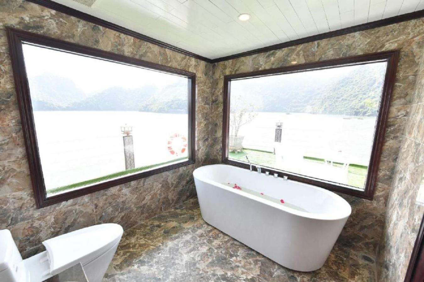 Hotel Halong Sapphire Cruises Ha Long Exterior foto
