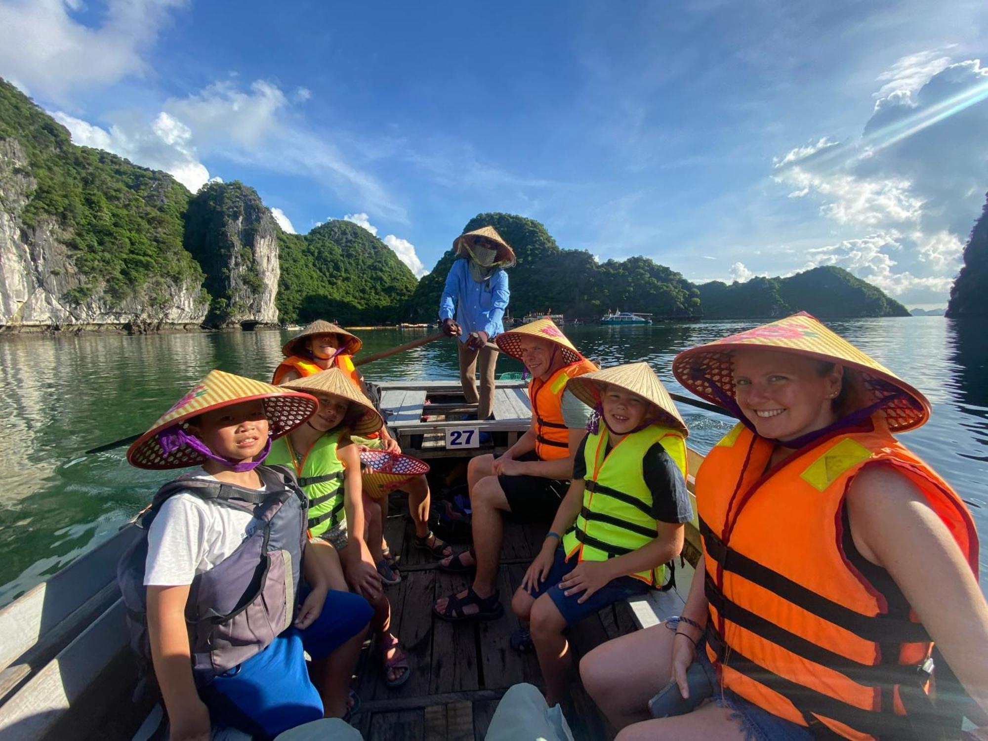 Hotel Halong Sapphire Cruises Ha Long Exterior foto