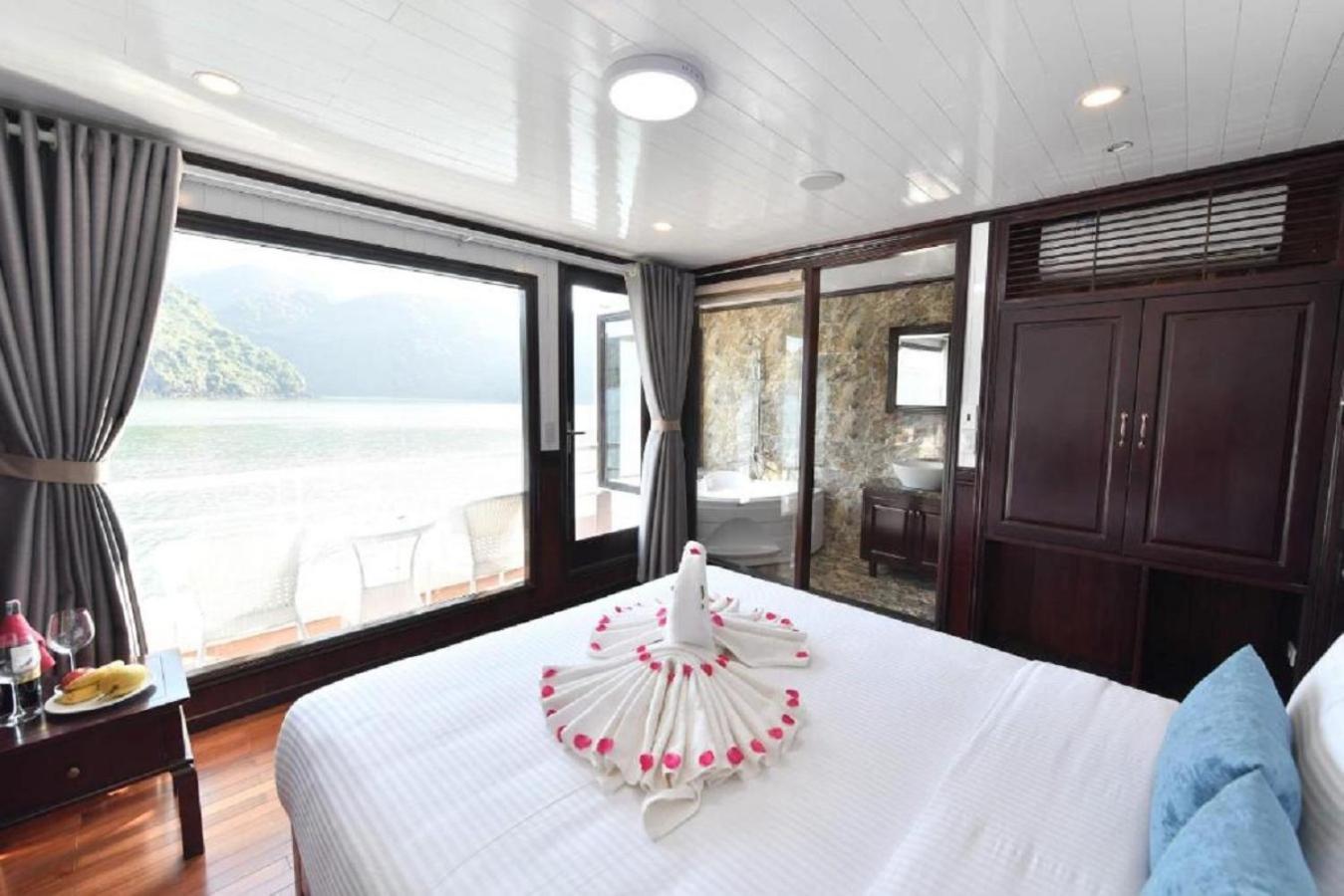 Hotel Halong Sapphire Cruises Ha Long Exterior foto